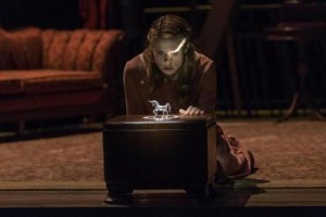 THEATER REVIEW: THE GLASS MENAGERIE